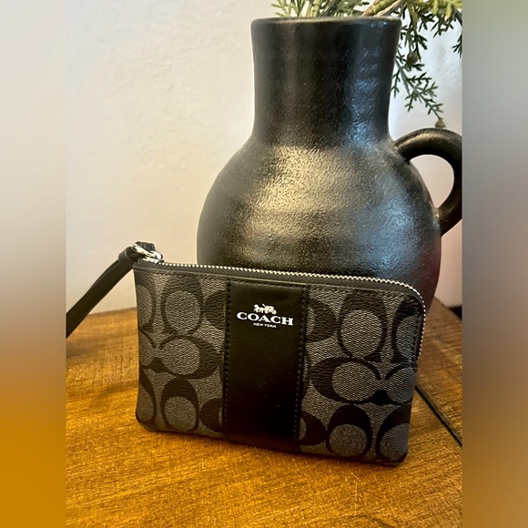 Coach Signature Wristlet - Picture 1 of 5